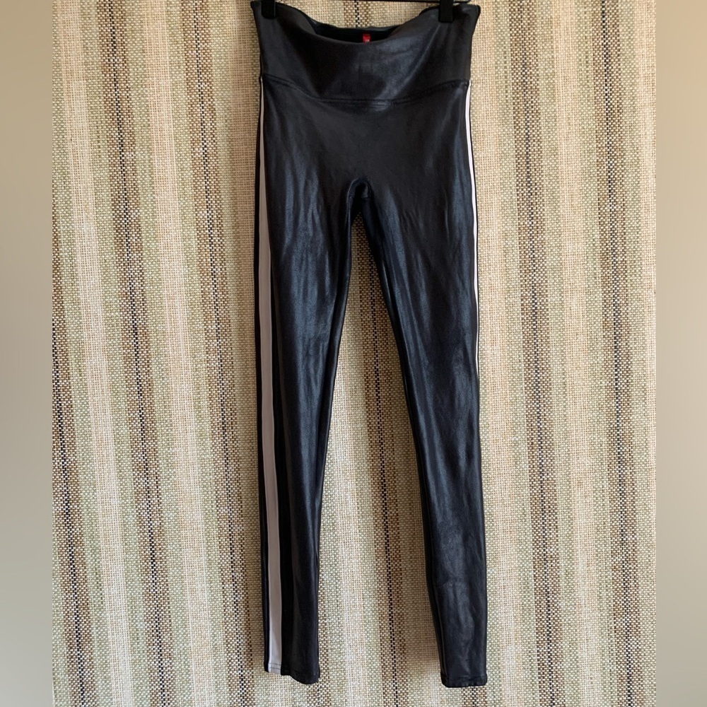 Spanx Faux Leather Leggings Stripe Black White Women Size Medium Pants Bottoms